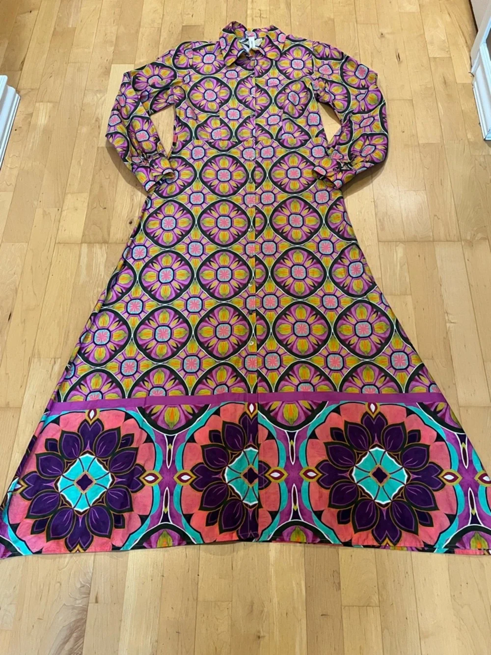 Tensione In Long-Sleeve A-Line Maxi Dress in Vibrant, Psychedelic Floral Print - Picture 2 of 11